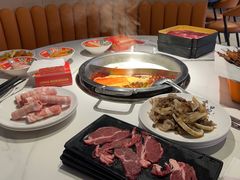 -享遇.锅姥姥牛排海鲜自助(小寨店)