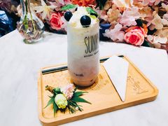 草莓奶昔-卓花境Flowerwonderland花店