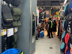 -迪卡侬(高新万达店)