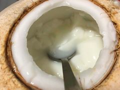 -志龙皇冠吃货椰子铺