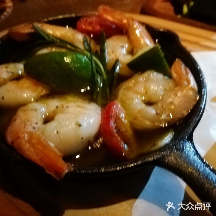 打卡新开业的小伯格酒馆 舒适温馨[拔草][礼花]