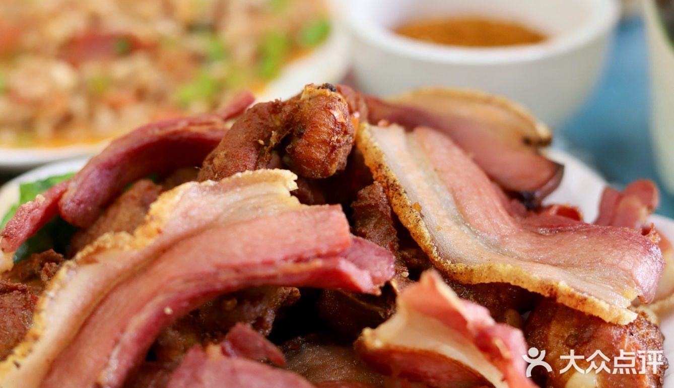 我就说跟着本地人吃不会出错!