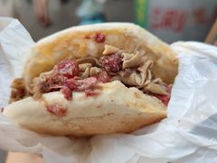 浇有辣油-清真拉妈卤味(回民街店)