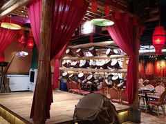 -老滇山寨•云南特色菜•地方菜•民族风情歌舞表演(金碧店)