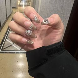 -LynLyn琳林美甲美睫