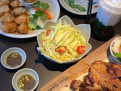 -大头虾越式风味餐厅(光明广场店)