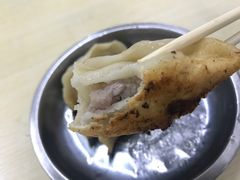 -黄阿姨锅贴大王(万航渡路店)
