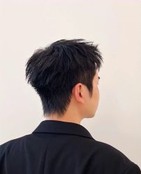 -阿兵荣辉美容理发有限公司