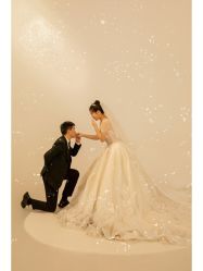 -雪中彩影婚纱摄影·微光艺术中心