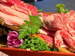 -铭牛烧肉·和牛海鲜自助(高新月牙湖店)