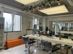 -镁连社·美联社