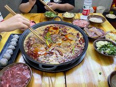-黄潇洒老火锅(九眼桥宏济巷店)