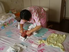 -爱的果实月嫂育婴师(世纪东方店)
