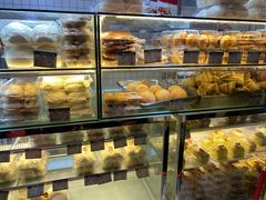 面包甜点陈列柜-白玉兰食品甜凤店(合生汇店)