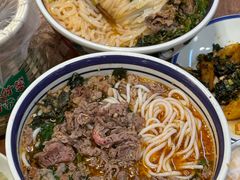 -云阿蛮云南生烫牛肉米线(奉贤路店)