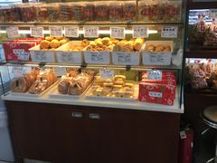 面包甜点陈列柜-九芝斋(解放路店)