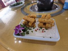 -东方之猪四更烤乳猪(金垦总店)