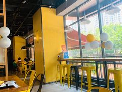 大堂-UMAMI乌玛米披萨·汉堡·清真Halal(红岭北店)