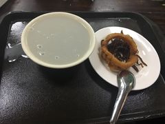豆汁焦圈-老磁器口豆汁店(天坛店)