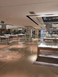 -北京七彩云南翡翠珠宝旗舰店(月坛店)