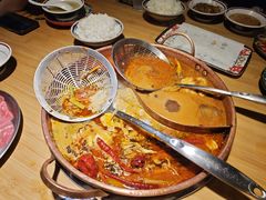 -洱火云南酸菜牛肉火锅(石景山当代商城店)