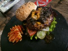 -HIGH FIVE哈福手工汉堡(桂林路店)