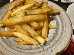 -LESCEDARS Brasserie Bistro香柏树