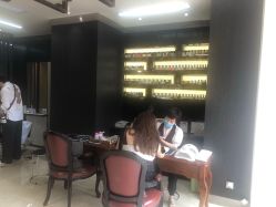 -苑苑发型设计