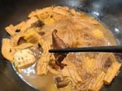 -70後铁锅炖(坡博总店)