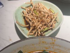 -鑫花溪牛肉米粉(凤凰街创始总店)