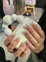 -芊屿芊浔美甲