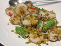 雪菜煎炒目鱼仔-九福楼大酒店