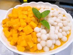 -河畔春天时尚餐厅