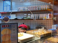 面包甜点陈列柜-千裡酥面包生日蛋糕(中学巷店)
