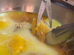 -鲜入围煮花胶鸡海鲜火锅