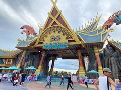 -七彩云南欢乐世界