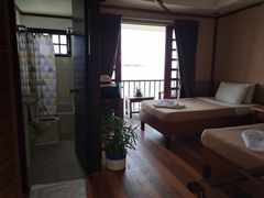 -纳卢苏安岛