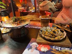 -何师烧烤Pro ·江湖川菜·小龙虾·精酿啤酒(太古里旗舰店)