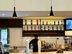 -Chom Cafe and Restaurant