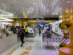 -泡泡玛特POPMART(上海环球港店)