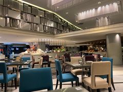 -上海滴水湖皇冠假日酒店