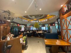 大堂-老长沙湘菜馆(凤凰路店)