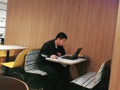 -麦当劳(中唱大厦店)