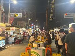 -六合夜市