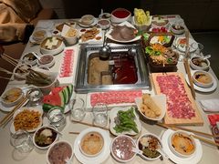 -海底捞火锅鲜切牛肉主题店(长寿路店)
