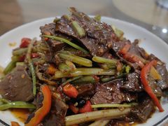 回锅牛肉-老丁鸭脚餐厅