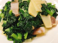 -HOMES上海本帮菜(襄阳公园店)