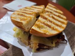 -Catch Bagel(芳草地店)