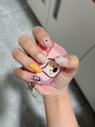 -UGIRL有个美甲