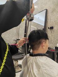 -TONI&GUY